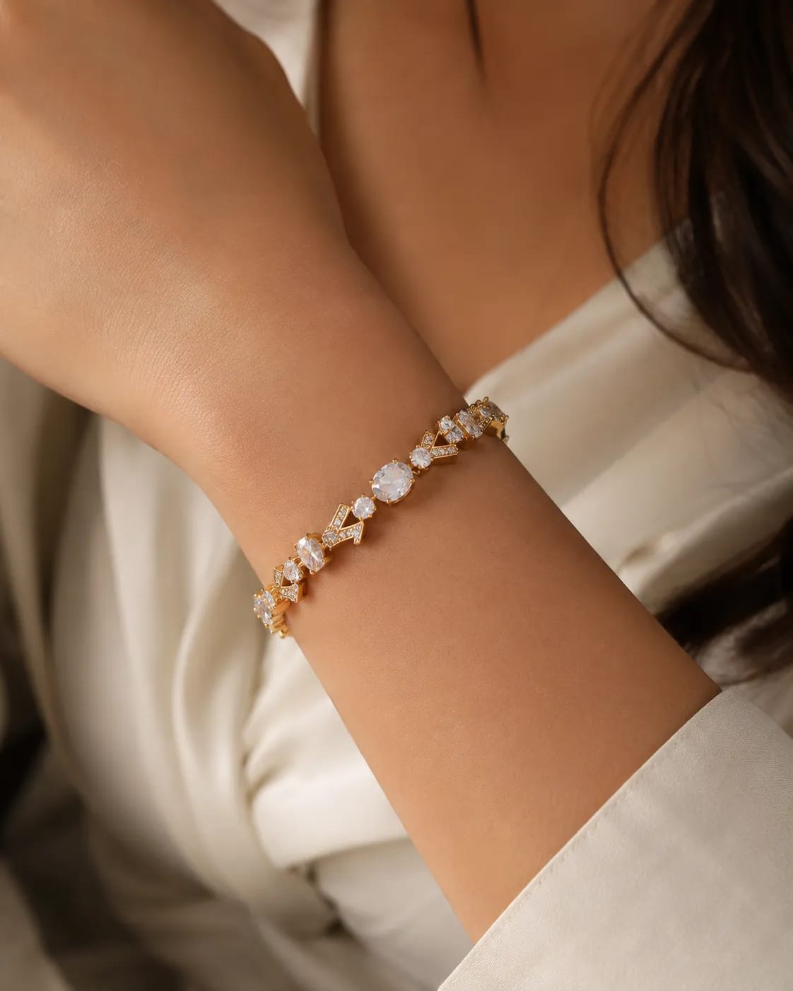 LUXARQ 18K Gold Plated Crystal Link Bracelet for Women