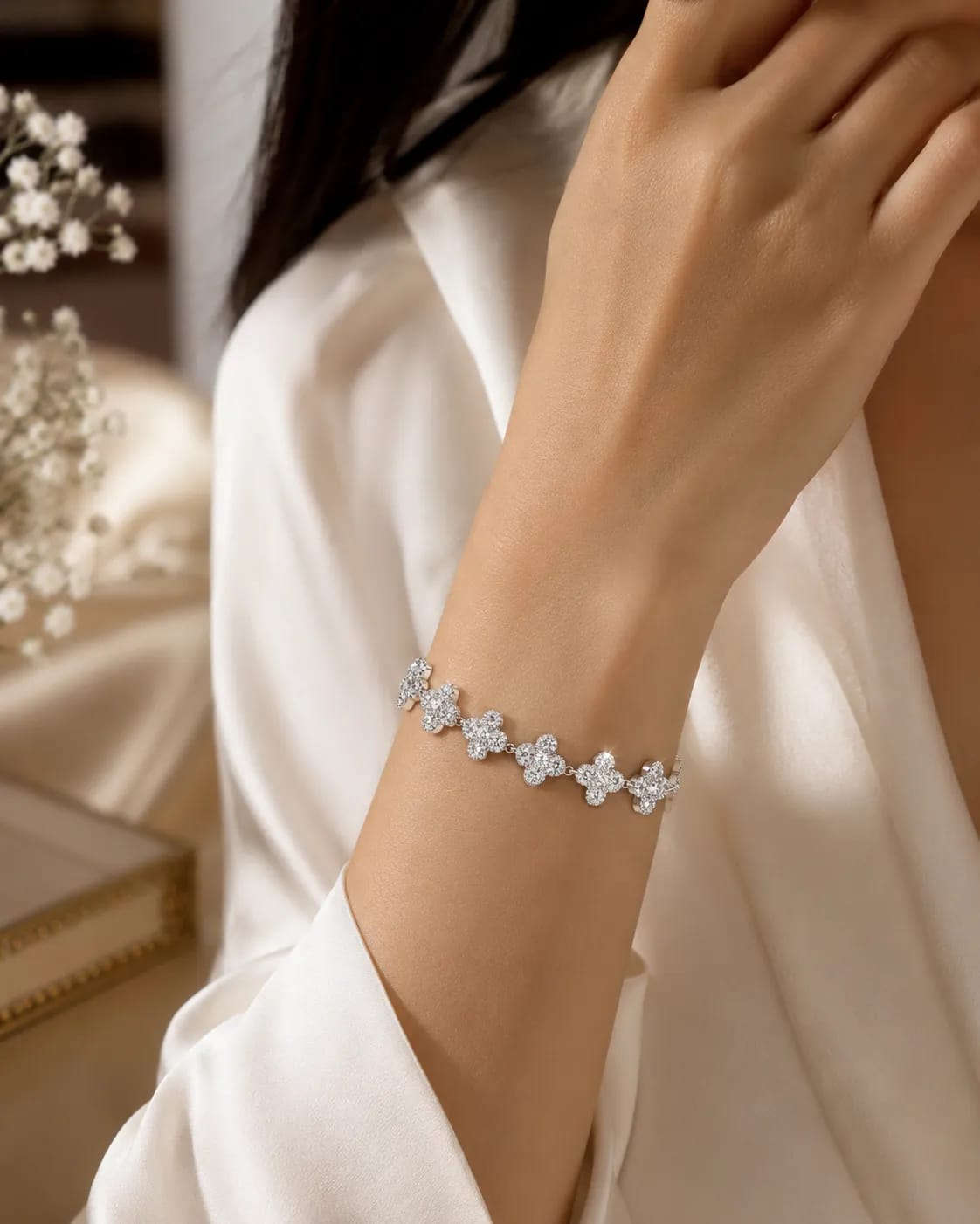 LUXARQ Sparkle Clover Silver Finish Bracelet for Women