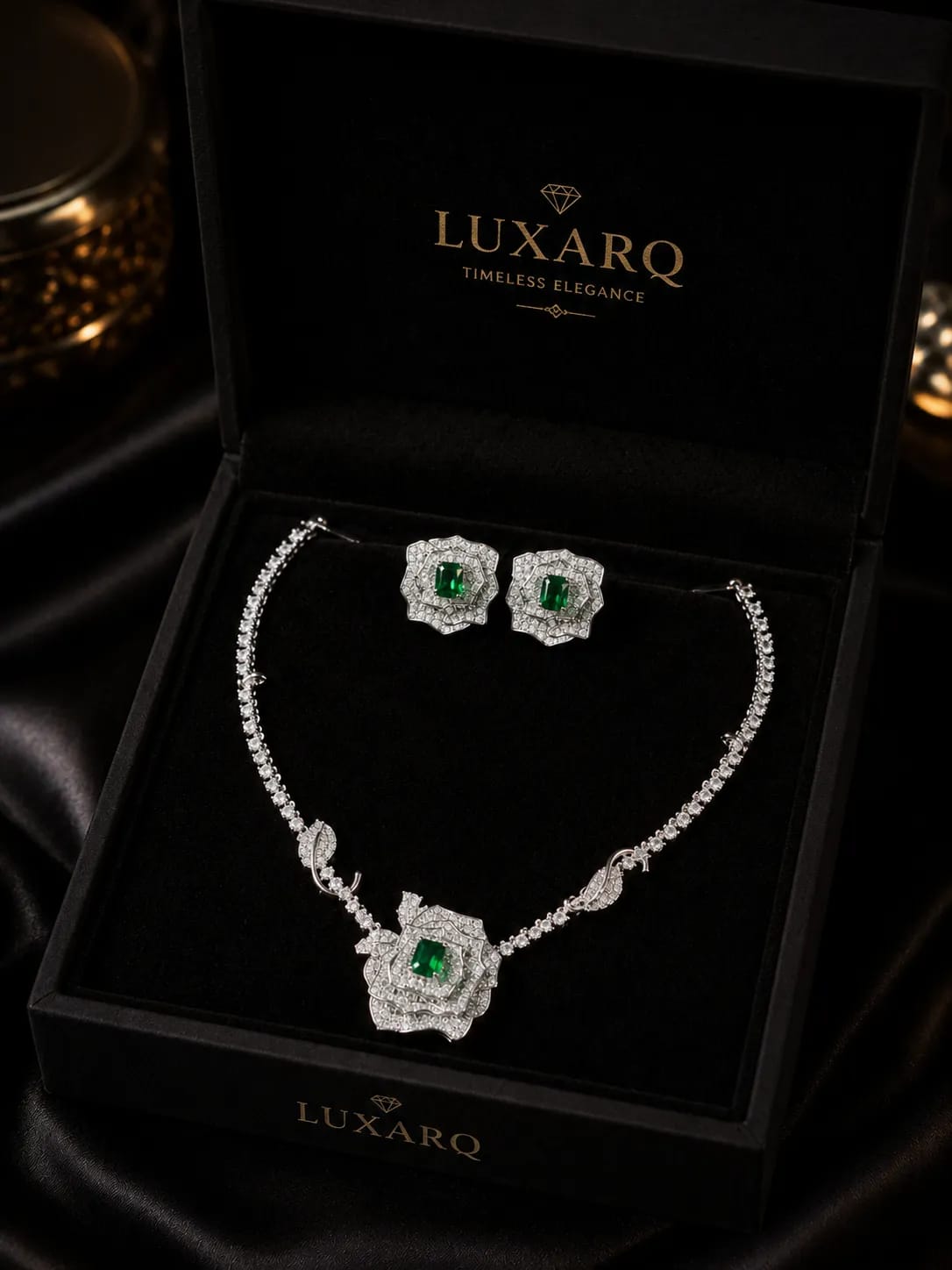 LUXARQ Silver Plated Emerald Green Necklace Set
